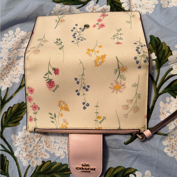 Coach Cream Floral Tech Wallet Wristlet - Picture 5 of 8